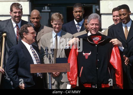 Jerry reinsdorf hi-res stock photography and images - Alamy