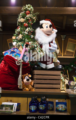 Mickey Mouse in Christmas display at Meadow Trading Post in Fort Wilderness Resort at Walt Disney World, Kissimmee, Florida, USA Stock Photo