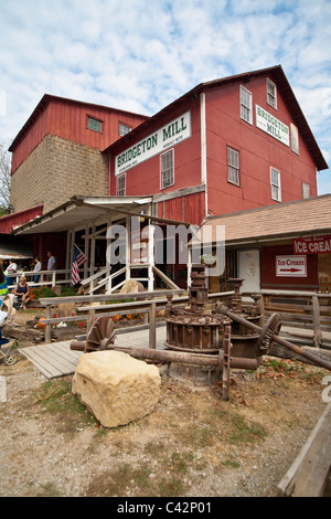 Bridgeton Grist Mill in Parke County, Indiana, USA Stock Photo