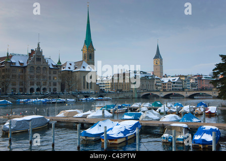 Zurich, Switzerland, canton Zurich, town, city, Old Town, river, flow, Limmat, boats, houses, homes, churches, snow, winter Stock Photo