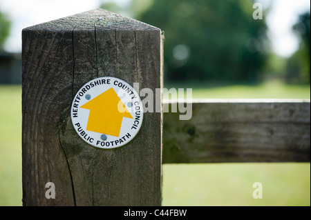 Public footpath sign Hertfordshire Stock Photo