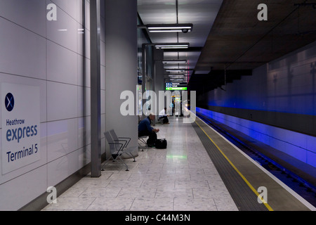 Heathrow Terminal 5 Underground Station, Heathrow Airport, London ...