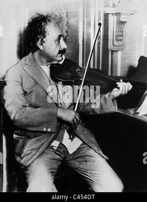 Albert Einstein, 1931 Stock Photo - Alamy