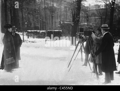 Friedrich Ebert and his wife Louise with photographers, 1919 Stock Photo