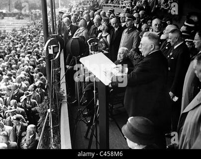 Alfred Hugenberg, Paul von Hindenburg at the opening of an agricultural exhibition, 1933 Stock Photo