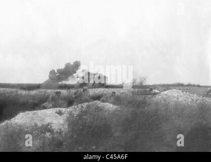 German soldiers with a tank on the Western Front, 1918 Stock Photo