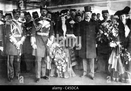 Prince Henry with Mrs. Roosevelt, President Roosevelt and Alice Roosevelt Stock Photo