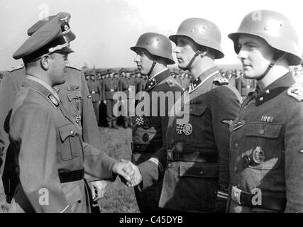 Artur Axmann with soldiers of the SS Division 'Hitler Youth' in 1944 Stock Photo