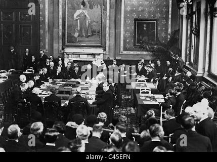 Signing of the Locarno Treaties in London, 1925 Stock Photo