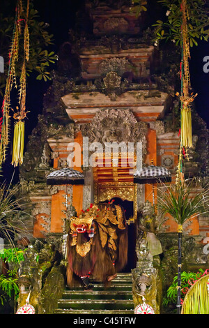 The BARONG DANCE is performed by the Cenik Wayah Gamelan Dance Group at PURA TAMAN SARASWATI - UBUD, BALI, INDONESIA Stock Photo