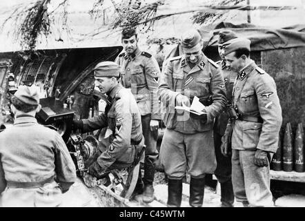 Latvian volunteers of the weapon SS on the Eastern Front, 1943 Stock Photo