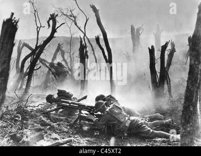 American soldiers in combat on the Western front in the First World War, 1918 Stock Photo