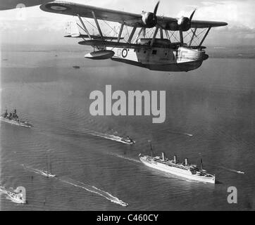 The British Maritime Patrol Aircraft Vickers Supermarine 'Stranraer' above the Channel, 1938 Stock Photo
