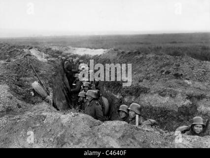 German soldiers in trenches before an attack, 1918 Stock Photo