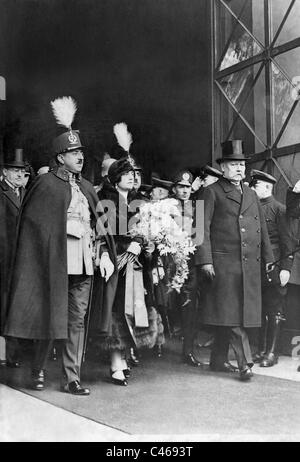 King Amanullah Khan and Paul von Hindenburg in Berlin, 1928 Stock Photo