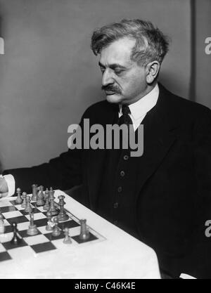 Alexander Alekhine, Emanuel Lasker and Efim Bogolyubov, 1929 Stock Photo -  Alamy