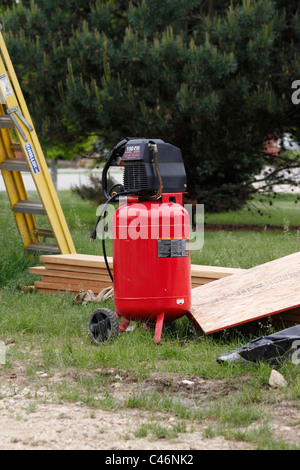 Portable electric air compressor and tank Stock Photo
