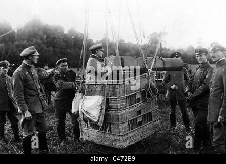 Photo camera in the basket of an german observation balloon, 1918 Stock Photo