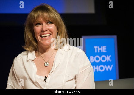 Cerys Matthews Welsh musician reading a children's book she's written to audience of children at Hay Festival 2011 Stock Photo