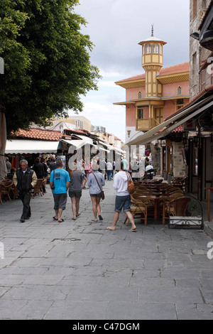 TOURISTS SHOPPING IN RHODES OLD TOWN. RHODES GREEK ISLAND Stock Photo