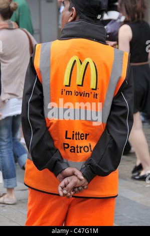 McDonalds Litter Patrol fast food waste litter street cleaners branding corporate responsibility dustcart street cleaning Stock Photo