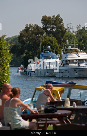 The Norfolk Broads on The River Bure at Horning, Norfolk, England Stock Photo