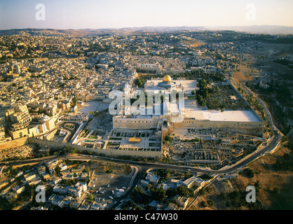 Aerial photograph of the western wall and the Temple mount in the old ...