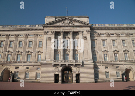 Early morning view of the front facade of Buckingham Palace, London, UK. Stock Photo