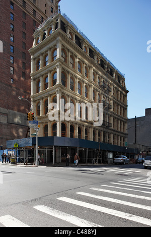 A narrow high-rise building in old style, New York City, USA Stock Photo