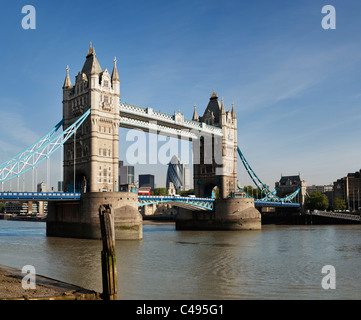 Panoramic view of Tower Bridge, with the iconic Swiss Re building in the background. Stock Photo