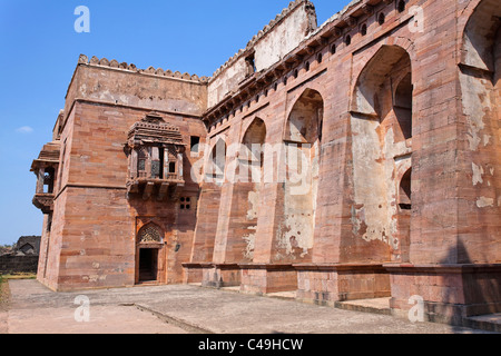 India - Madhya Pradesh - Mandu - the Swing Palace in the Royal Enclave Stock Photo