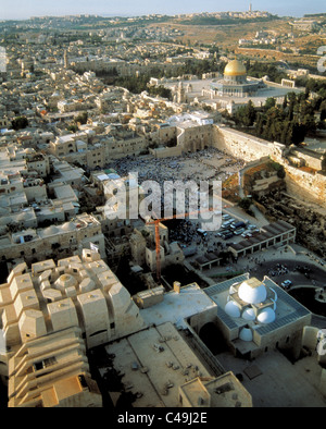 Aerial photograph of the western wall and the Temple mount in the old ...