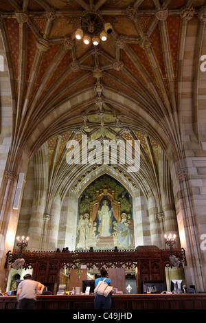 Yale University Sterling Library Circulation desk Stock Photo