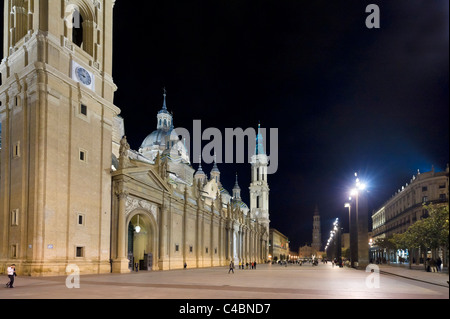 The Basilica of Nuestra Senora del Pilar and Plaza del Pilar at night, Zaragoza, Aragon, Spain Stock Photo
