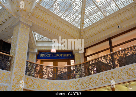 Ornate gold inlay in marble inside Chicago's Rookery Building, built in 1888, lobby  redesigned by Frank Lloyd Wright in 1905 Stock Photo