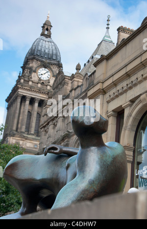 Henry Moore Abstract Bronze sculpture outside Leeds City Art Gallery, Yorkshire. England. Stock Photo