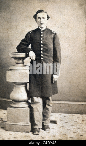 Full-length portrait of an unidentified civil war soldier Stock Photo