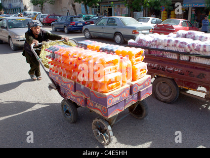 porter service in Herat, Afghanistan Stock Photo