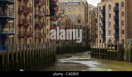 Warehouse apartments at St. Savior's Dock, Shad Thames, London, UK Stock Photo