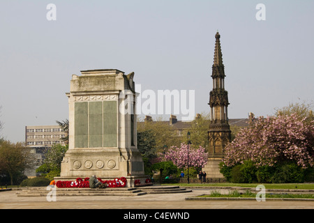 War Memorial in Hamilton Square, Birkenhead, Wirral, England Stock Photo