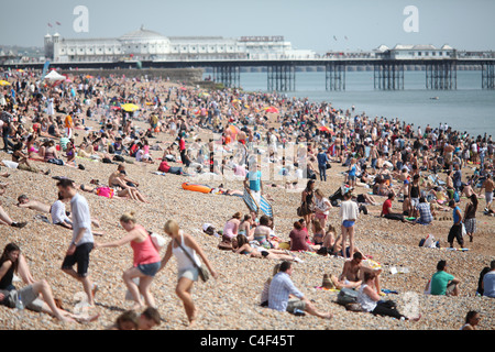 Brighton seafront on a hot summers day. Picture by James Boardman. Stock Photo