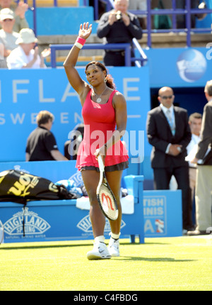 Serena Williams during her first round victory over Tsvetana Pironkova at the Aegon International tennis tournament Stock Photo