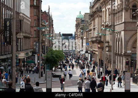 Buchanan Street the main shopping street  in Glasgow. Photo:Jeff Gilbert Stock Photo