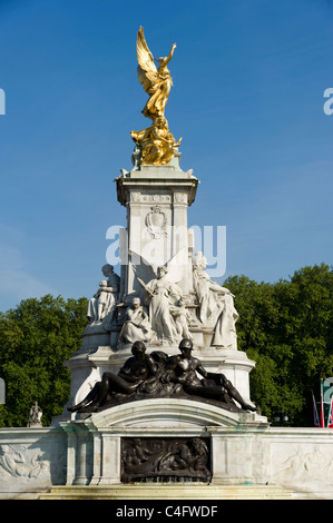 The Victoria Memorial in front of Buckingham Palace, London, UK Stock Photo