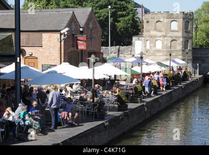 Cox's Yard riverside pub at Stratford Upon Avon Warwickshire Stock Photo