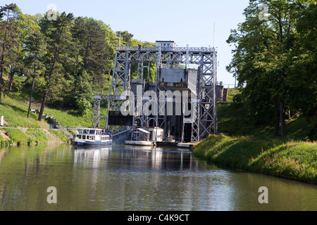Historical hydraulic boat lift No. 3, Canal du Centre, UNESCO World Heritage, Province Hainaut, Wallonia, Belgium, Europe Stock Photo