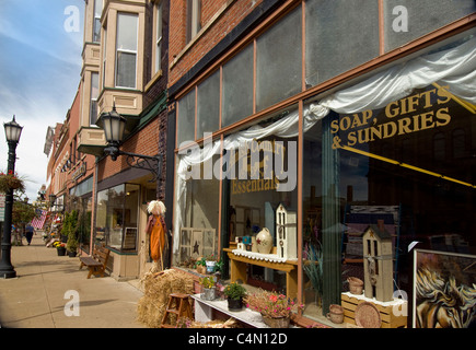 Broad Run Cheesehouse and Swiss Heritage Winery Shops in Amish country near  Dover Ohio Swiss architecture Stock Photo - Alamy