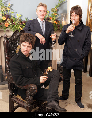 Noel Gallagher speaks during a press conference at Slane Castle, Slane Castle, Co Meath, Rep of Ireland, after it was announced Stock Photo