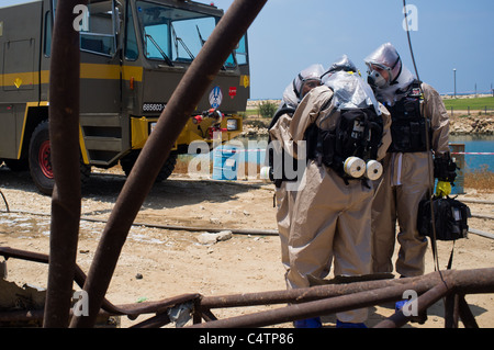 'Turning Point 5', now in its last day, drills a passenger jet crash at Reading Power Plant. Tel-Aviv, Israel. 23/06/2011. Stock Photo