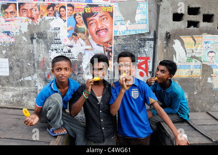 Boy in Dhaka Bangladesh Stock Photo - Alamy